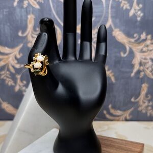 Vintage Estate 18k HGE Faux Pearl and Dark Green Stone Ring Size 7.5 Lot D29